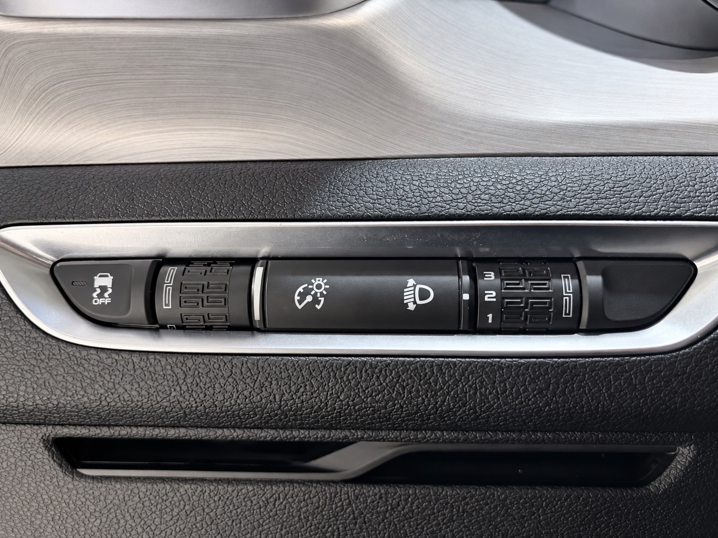 GEELY Coolray 2022 #11 GEELY Coolray 2022 car image #11