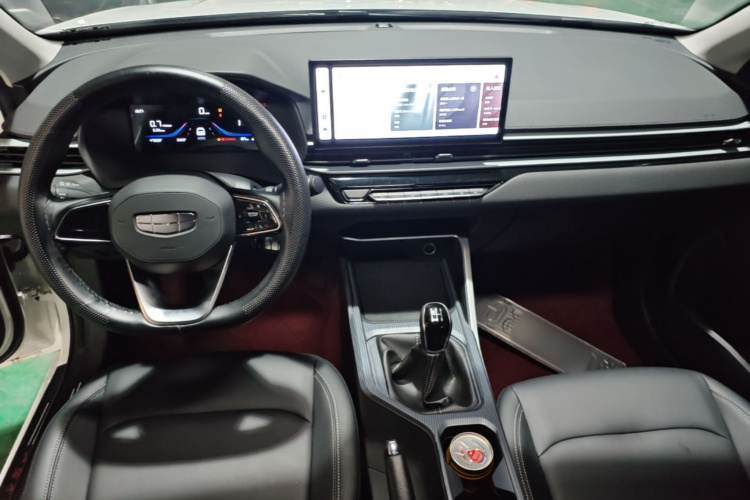 GEELY Emgrand 2025 car image #10