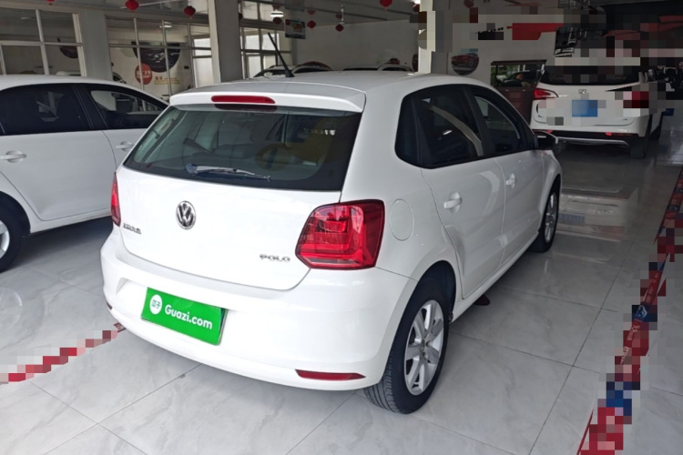 Volkswagen Polo 2015 car image #7