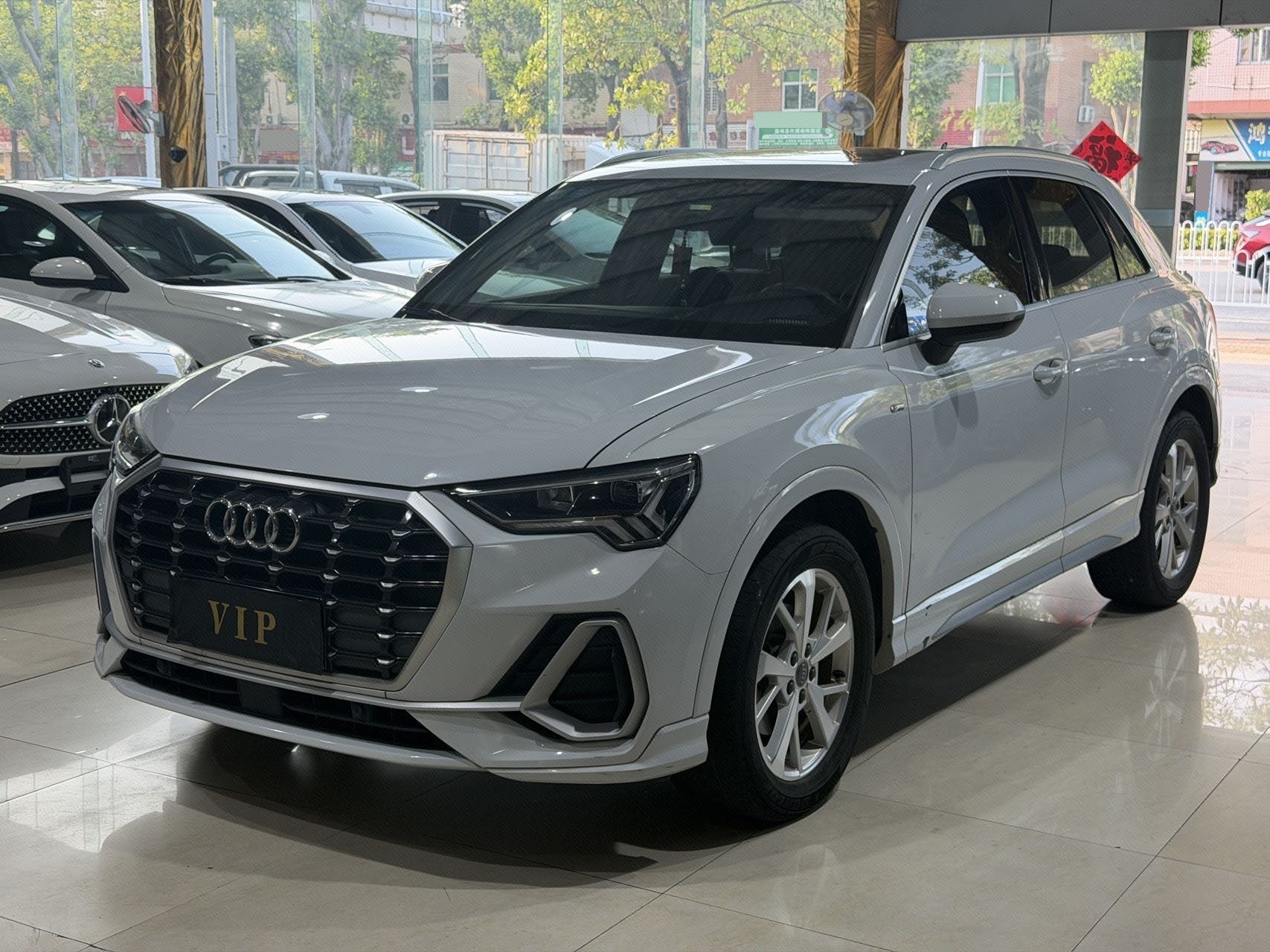 2019 2019 car image