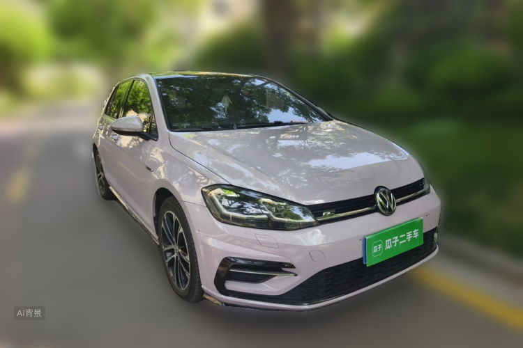 Volkswagen Golf 2018 car image #4