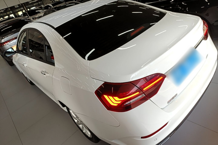 GEELY Emgrand 2021 car image #7