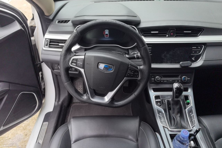 GEELY Emgrand 2018 #15 GEELY Emgrand 2018 car image #15