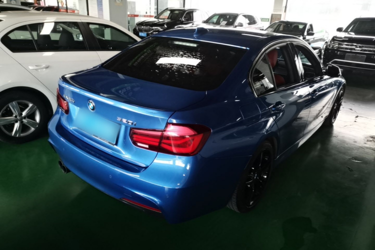 BMW 3 Series 2019 car image #7