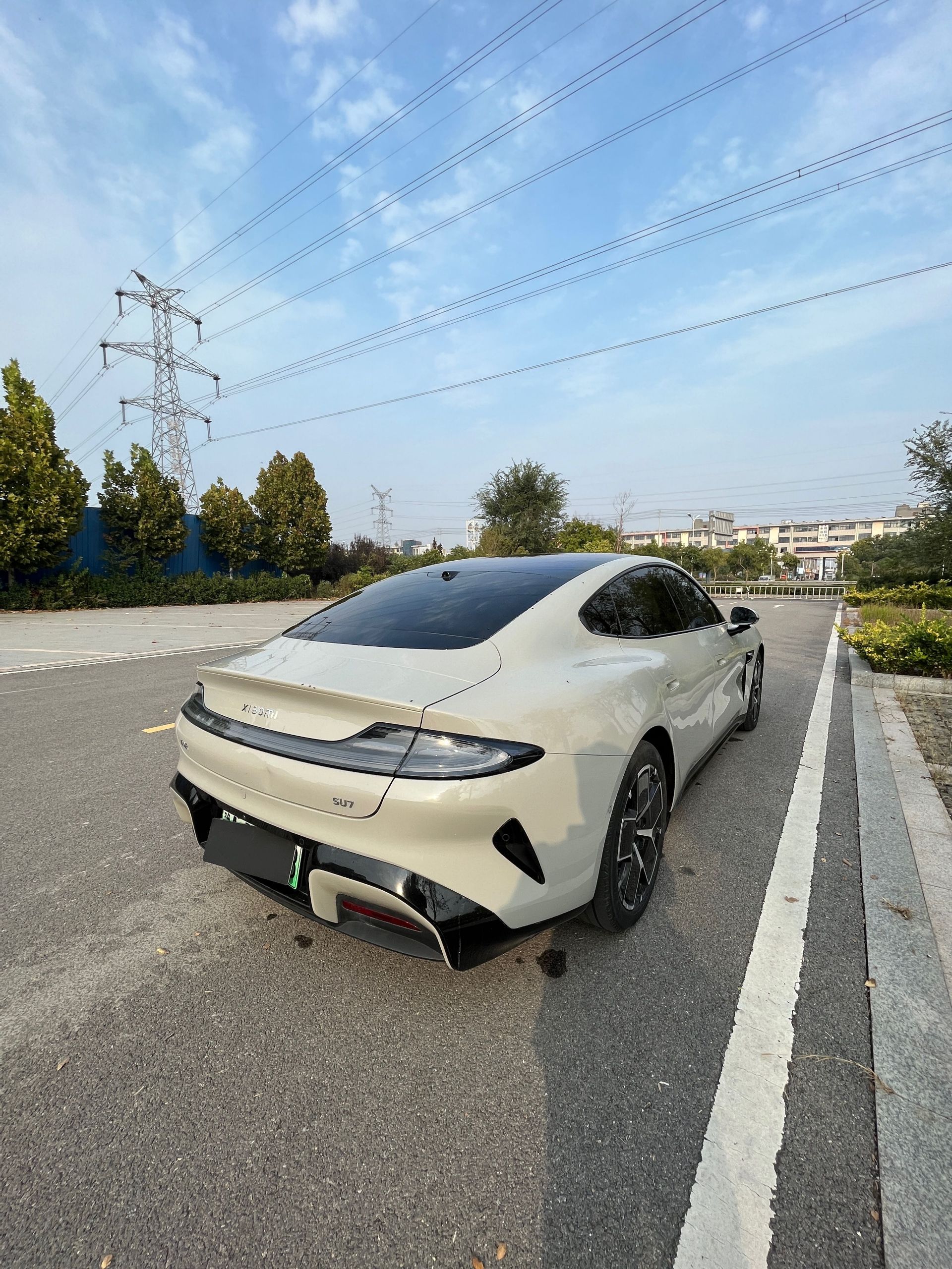 MI SU7 2025 car image #7