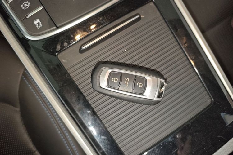 GEELY Emgrand GSe 2018 #9 GEELY Emgrand GSe 2018 imagem de carro #9