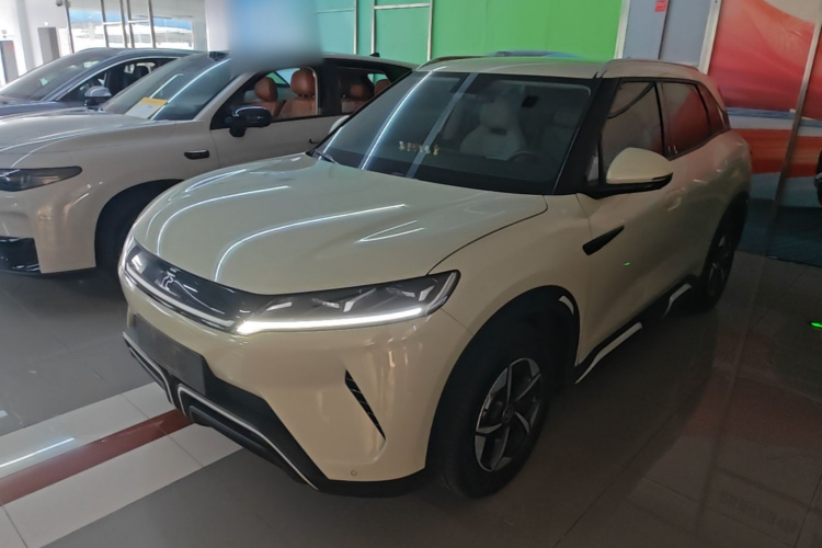 BYD YuanUP 2024 car image #2