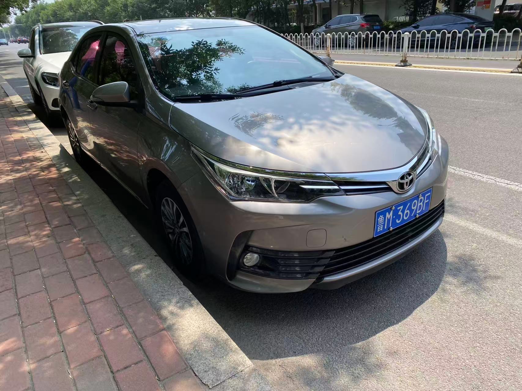 Toyota Corolla 2018 car image #2