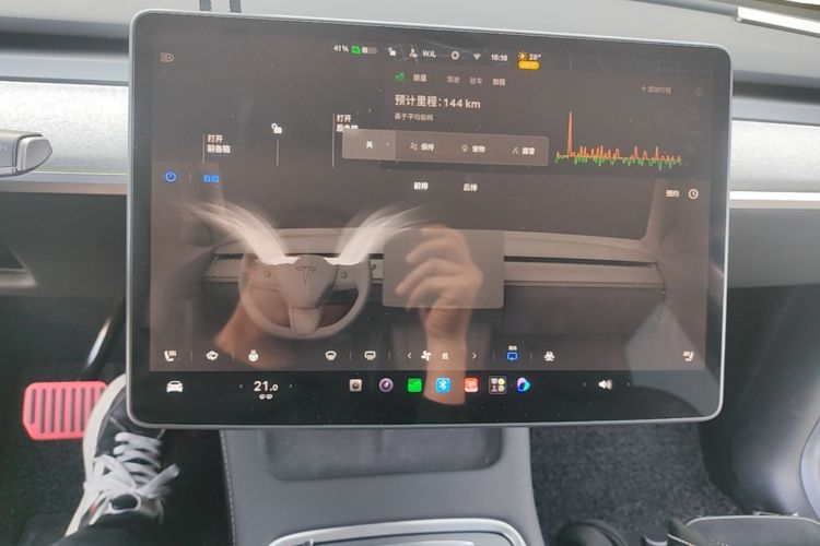 Tesla Model Y 2022 #13 Tesla Model Y 2022 car image #13