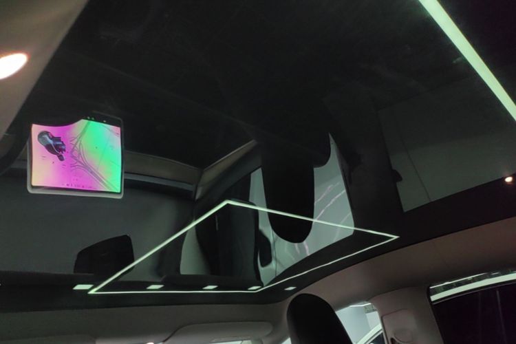 Tesla Model Y 2021 #18 Tesla Model Y 2021 car image #18
