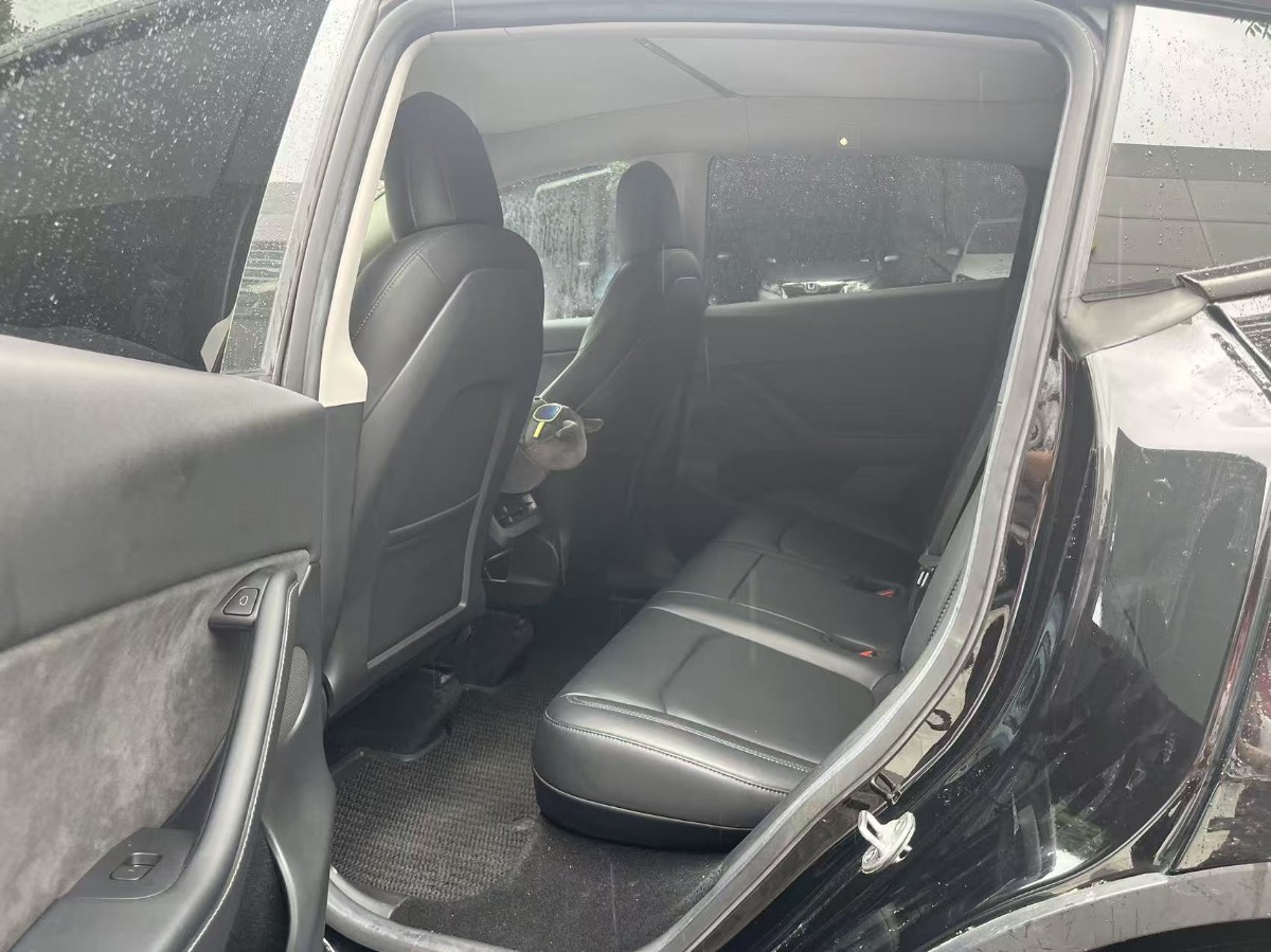 Tesla Model Y 2022 #2 Tesla Model Y 2022 car image #2