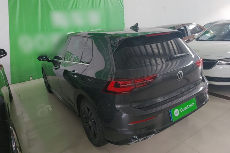 Volkswagen Golf 2023 car image #5