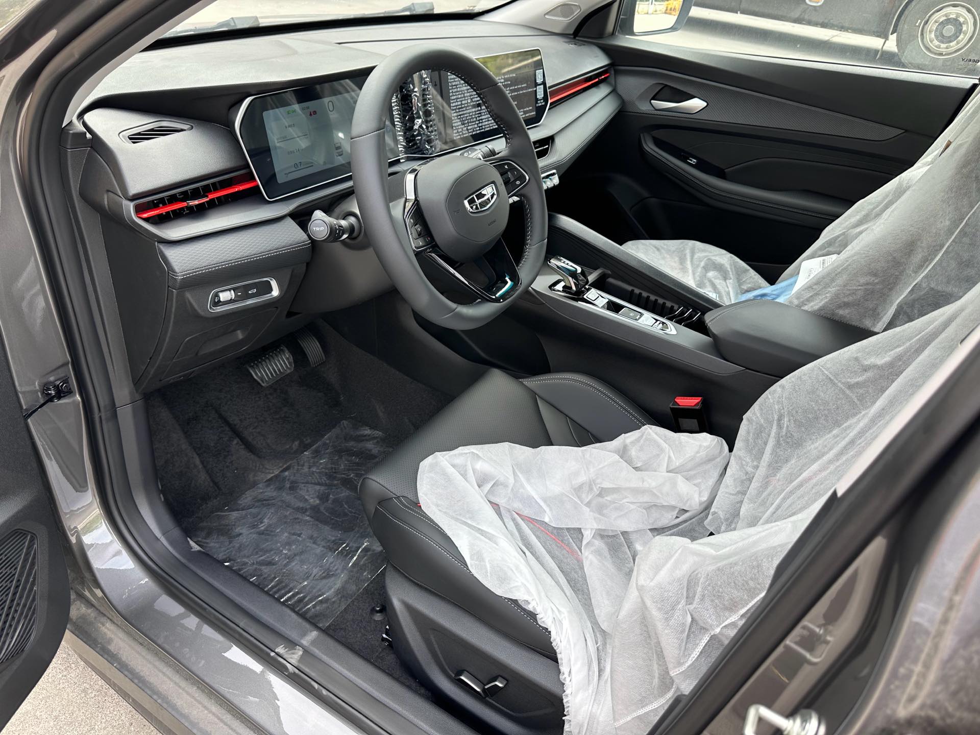 GEELY Binray 2026 car image #4