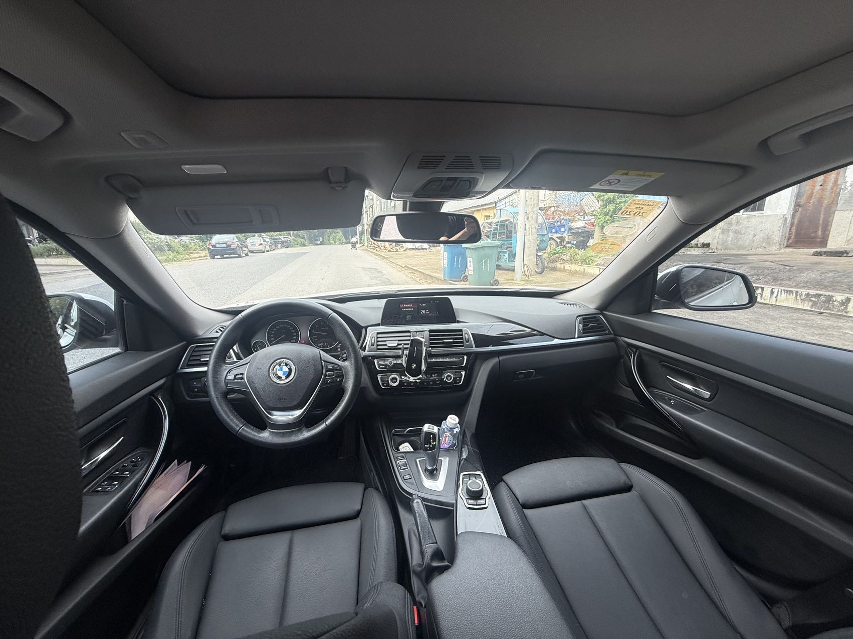 BMW 3 Series GT 2018 صورة سيارة #9