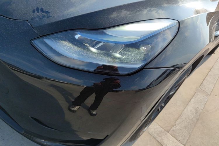 Tesla Model Y 2022 car image #23