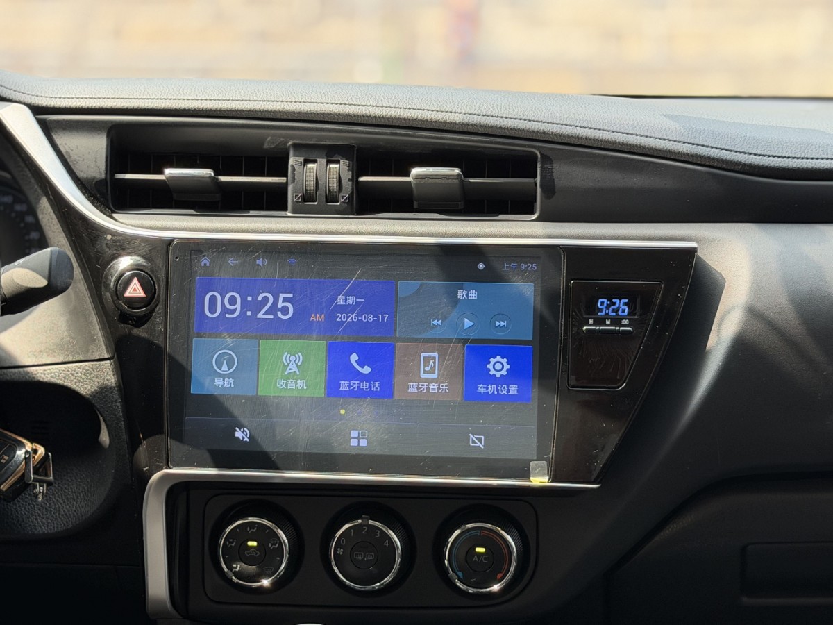 Toyota Corolla 2018 #10 Toyota Corolla 2018 car image #10