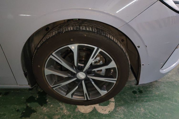 GEELY Emgrand 2025 car image #6