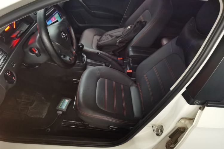 Volkswagen Santana 2018 car image #15
