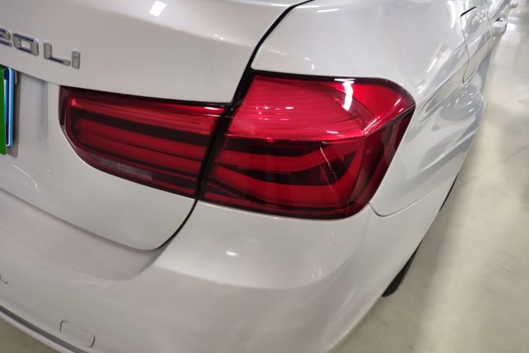 BMW 3 Series 2019 #8 BMW 3 Series 2019 car image #8