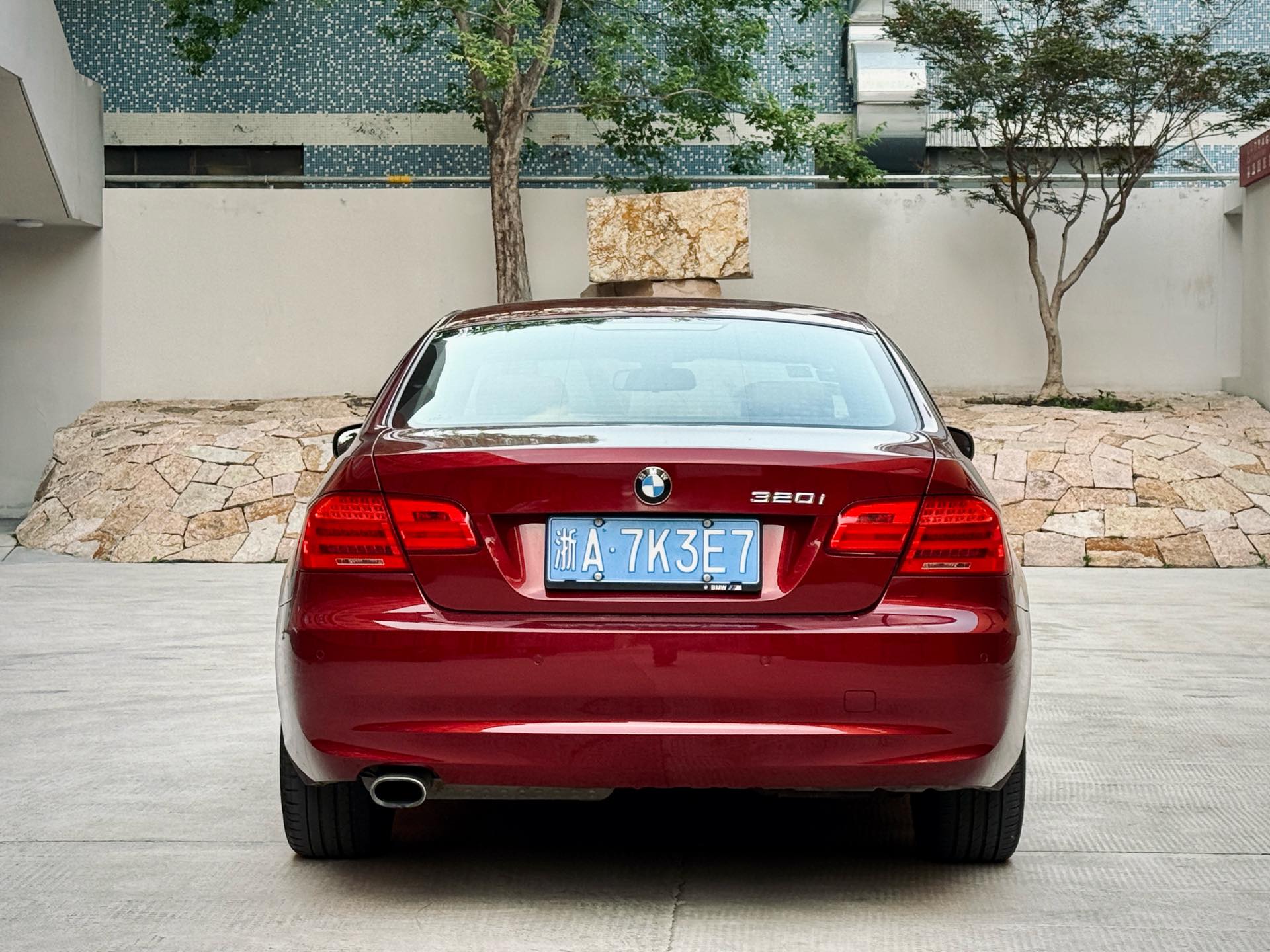 BMW 3 Series (Imported) 2011 изображение автомобиля #5