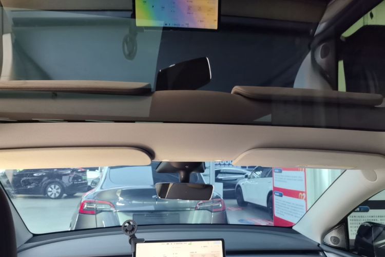 Tesla Model Y 2023 #18 Tesla Model Y 2023 car image #18