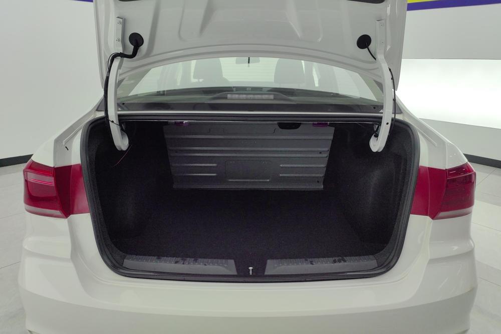 Volkswagen Santana 2021 car image #17