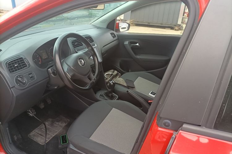 Volkswagen Polo 2018 car image #15