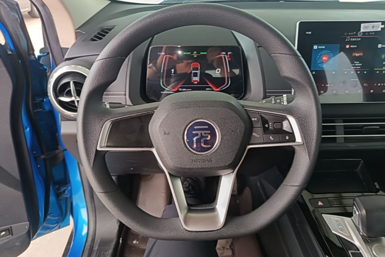 BYD Yuan New Energy 2019 #11 BYD Yuan New Energy 2019 изображение автомобиля #11