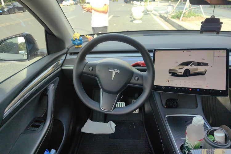 Tesla Model Y 2022 #11 Tesla Model Y 2022 car image #11