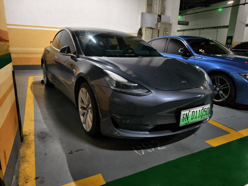 Tesla Model 3 2020 car image #3