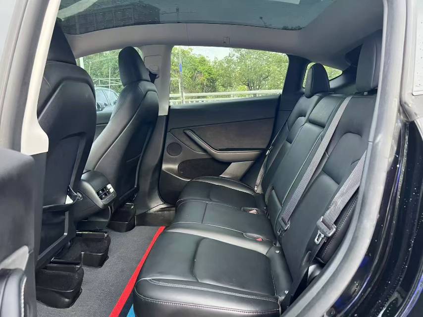 Tesla Model Y 2023 #8 Tesla Model Y 2023 car image #8