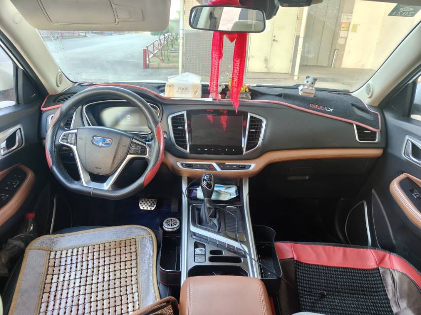 GEELY Vision X6 2019 صورة سيارة #5