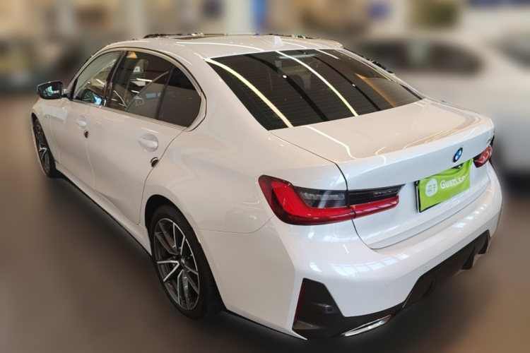 BMW 3 Series 2024 #5 BMW 3 Series 2024 car image #5