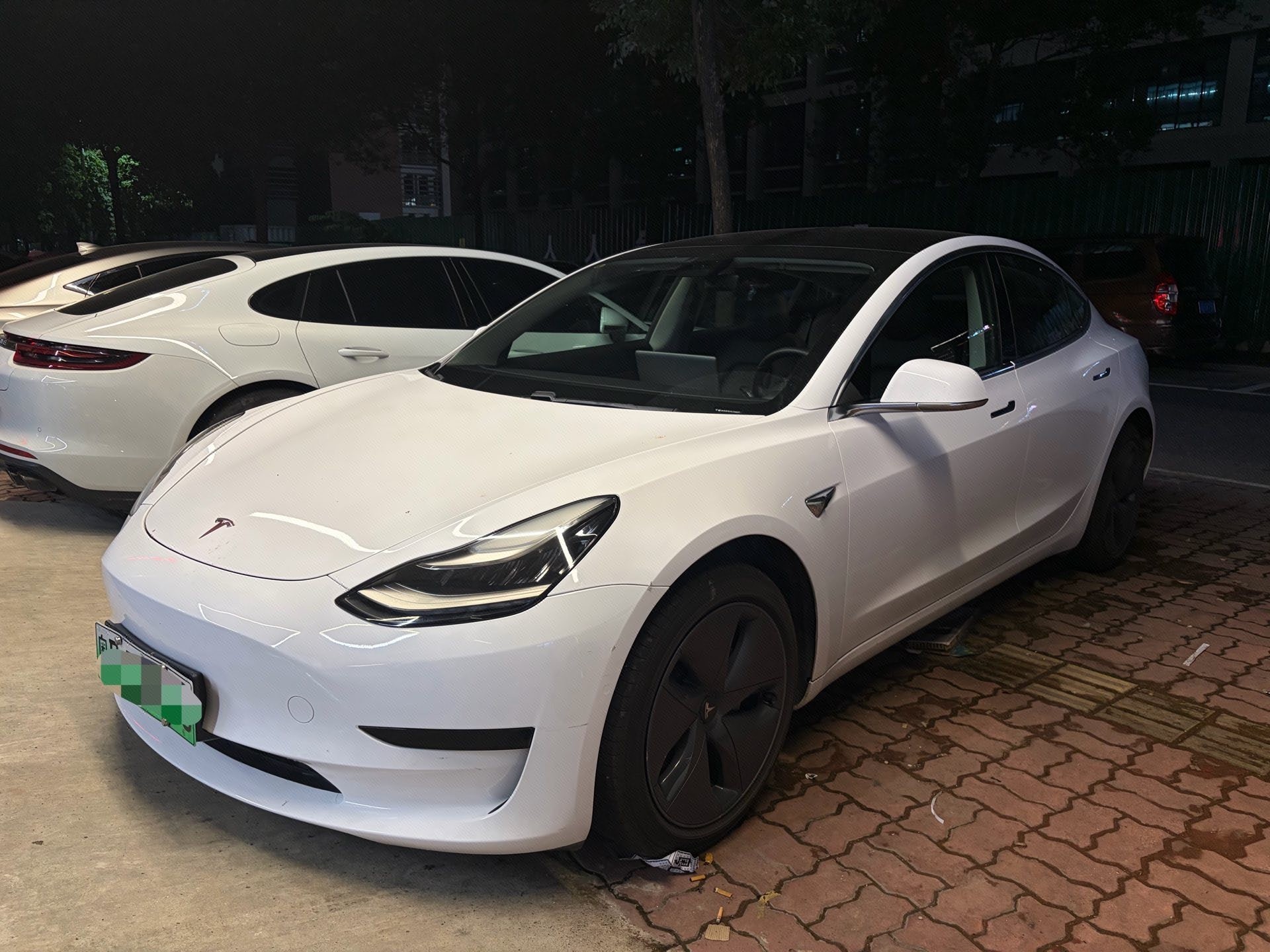 Tesla Model 3 2020 car image 