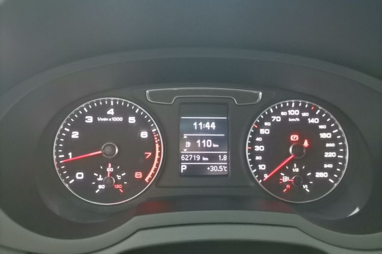 Audi Q3 2019 #12 Audi Q3 2019 car image #12