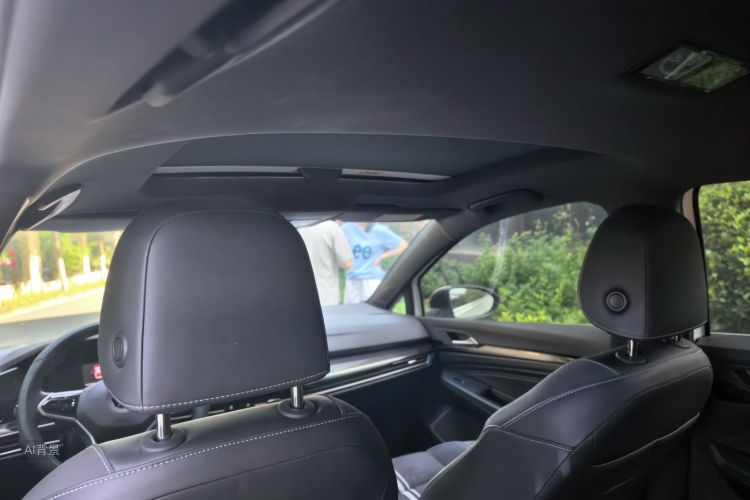 Volkswagen Golf 2022 car image #20