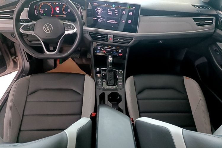 Volkswagen Bora 2024 car image #11