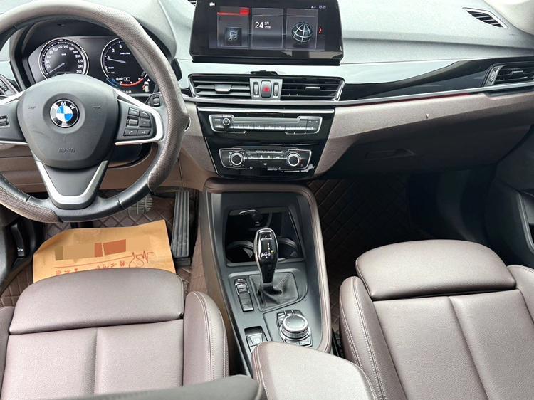 BMW X1 2020 car image #8