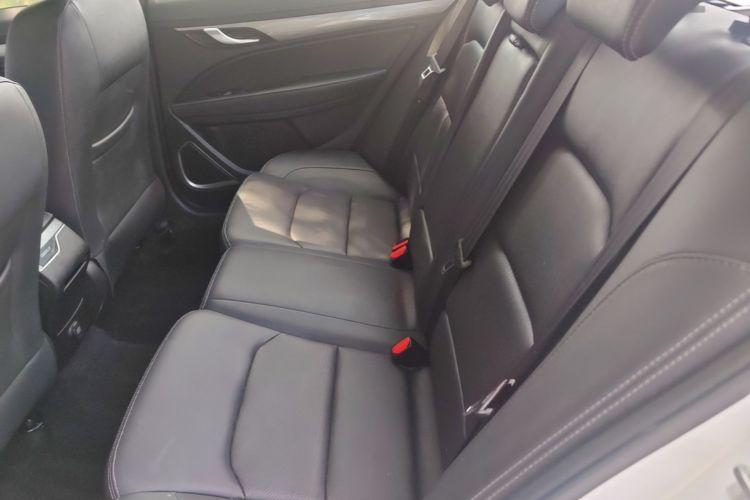 GEELY Emgrand 2020 car image #17