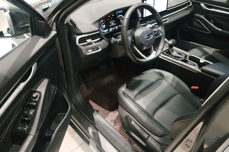 GEELY Emgrand 2024 car image #16