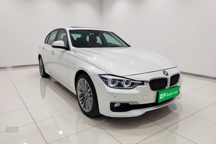 BMW 3 Series 2019 car image #4
