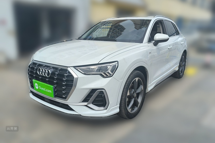 Audi Q3 2019 car image #2