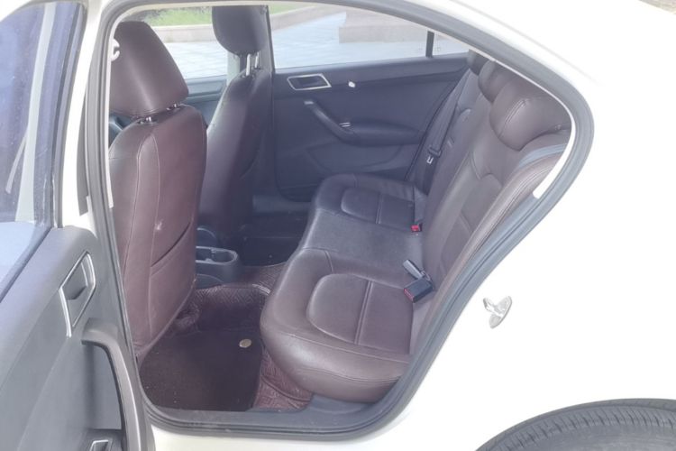 Volkswagen Santana 2015 image de voiture #17