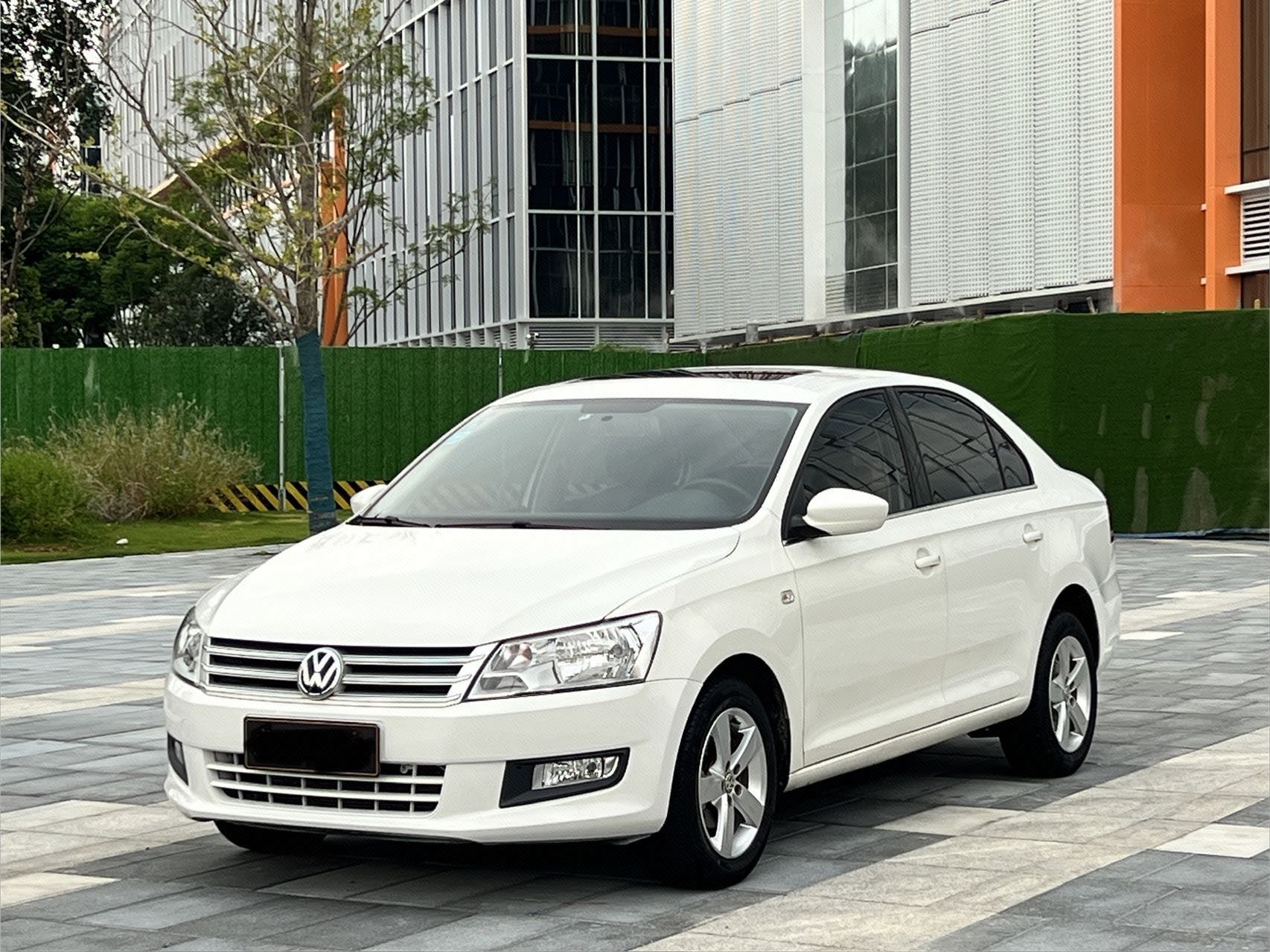 Volkswagen Santana 2016 car image 