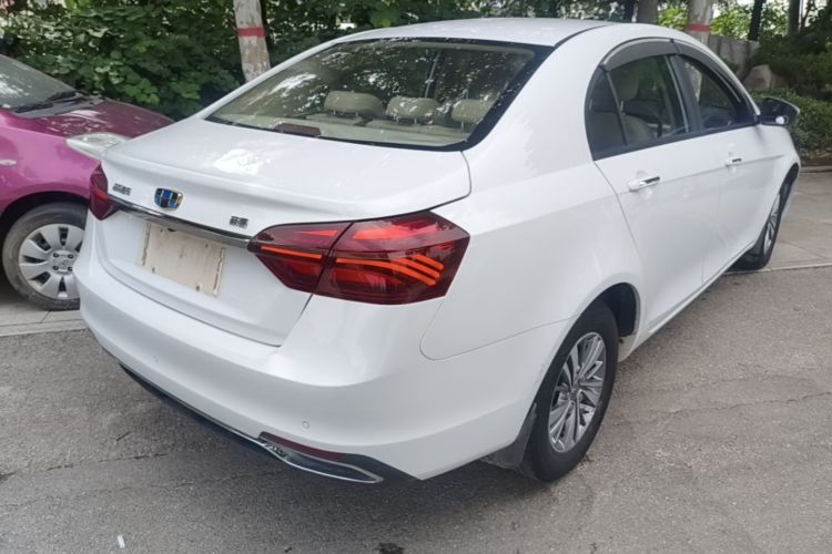 GEELY Emgrand 2019 car image #7