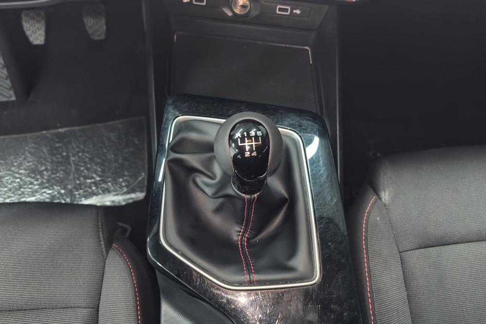 2025 car image #15