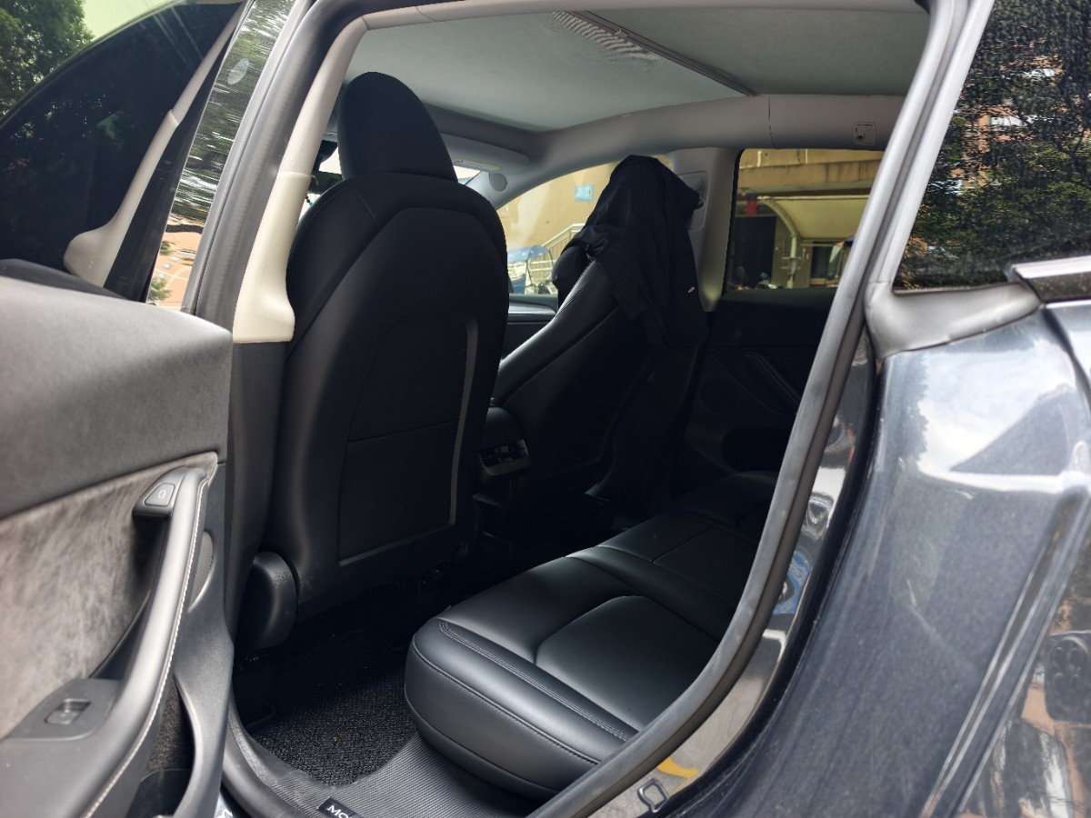 Tesla Model Y 2024 #3 Tesla Model Y 2024 car image #3