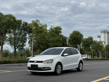 Volkswagen Polo 2018 car image 