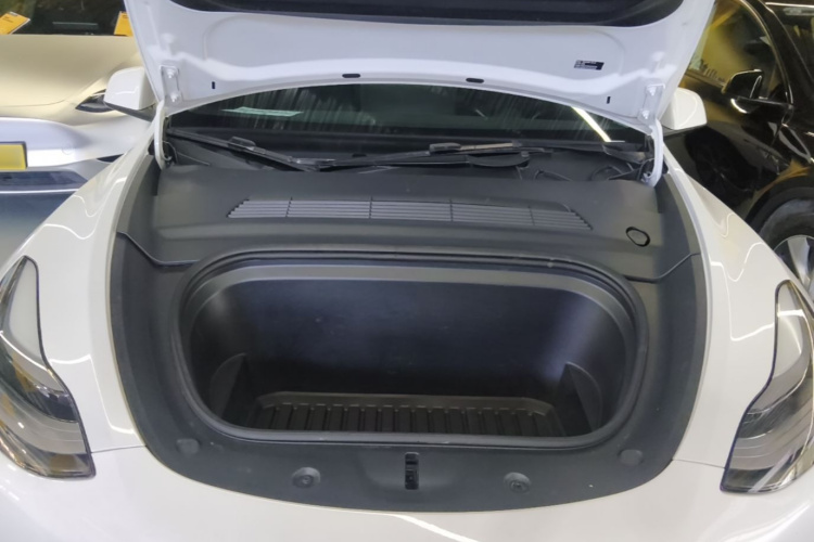 Tesla Model Y 2023 #20 Tesla Model Y 2023 car image #20