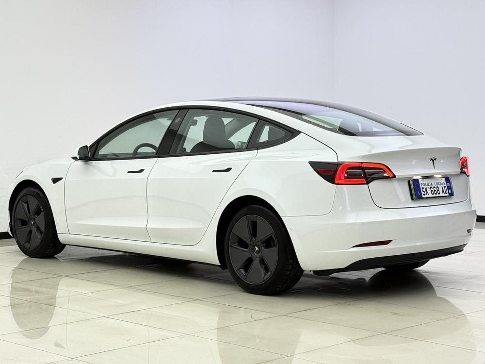 Tesla Model 3 2020 car image #4